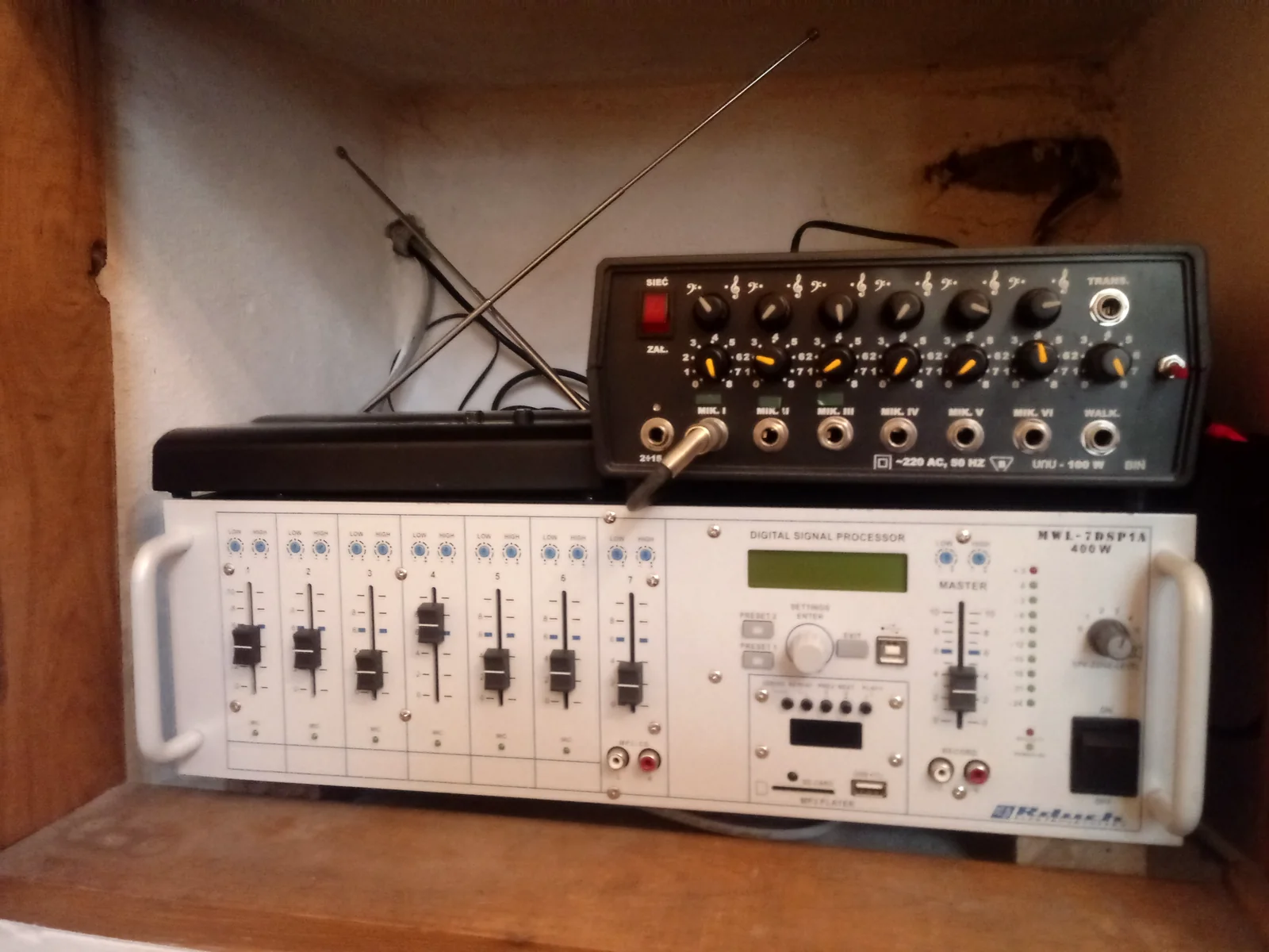 Radiowęzły i dzwonki bezstresowe — realizacja Full Media System